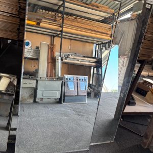 Large mirror, second unit (not in chat text)